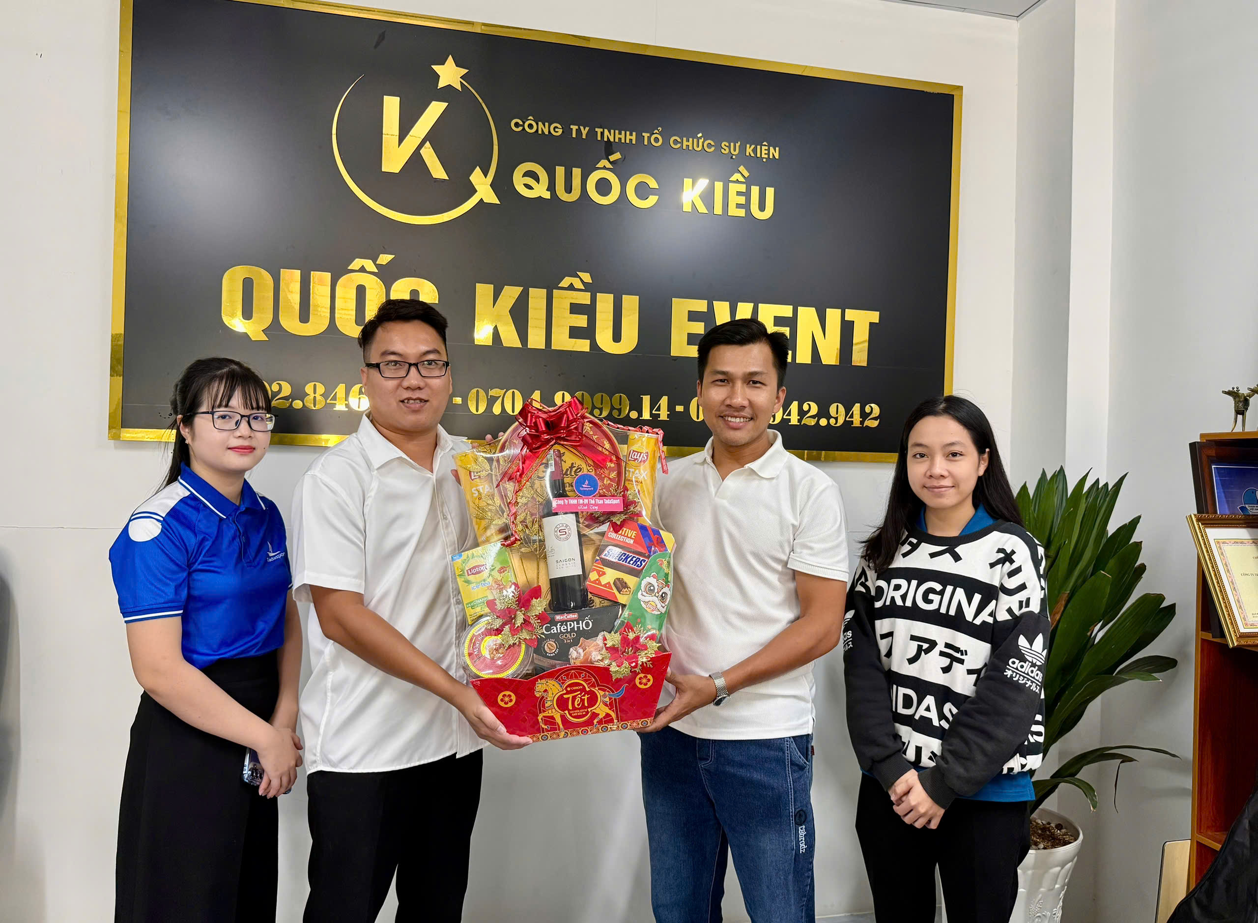 z7503732132937_13923d8d680bfa48718fb9a94fc30ac9